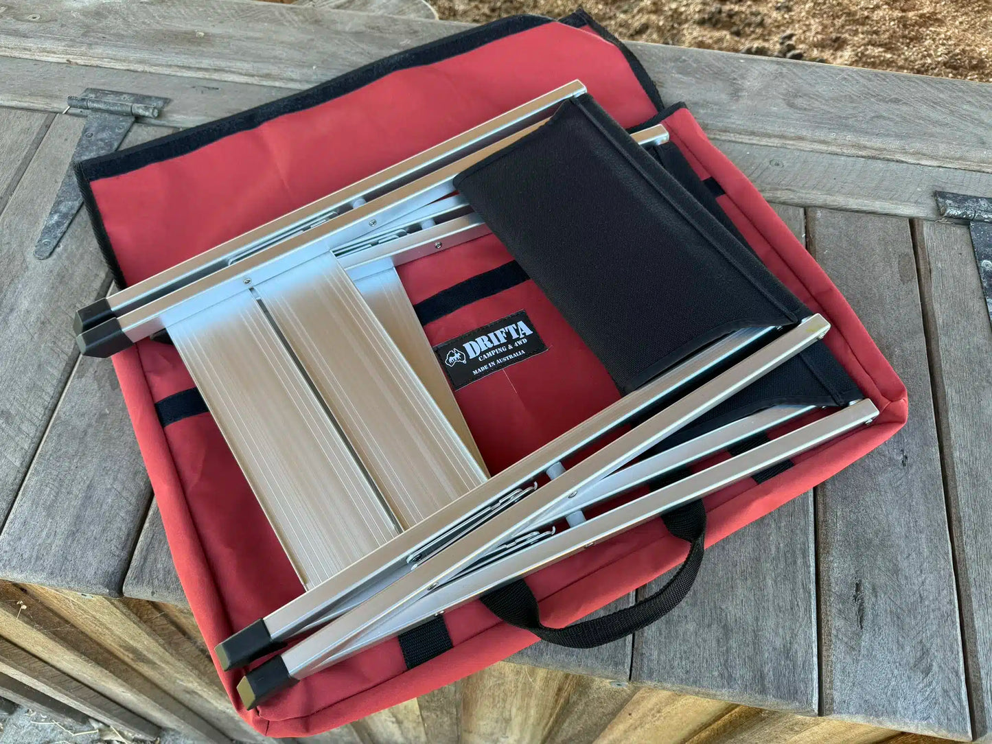 DRIFTA DS TAŠKA NA NOHY / STOLIČKU