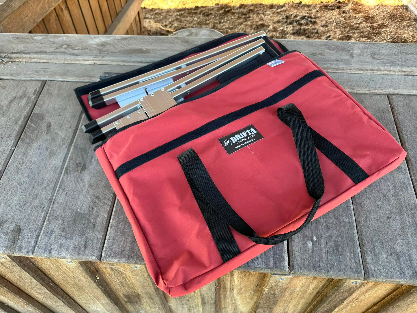 DRIFTA DS TAŠKA NA NOHY / STOLIČKU