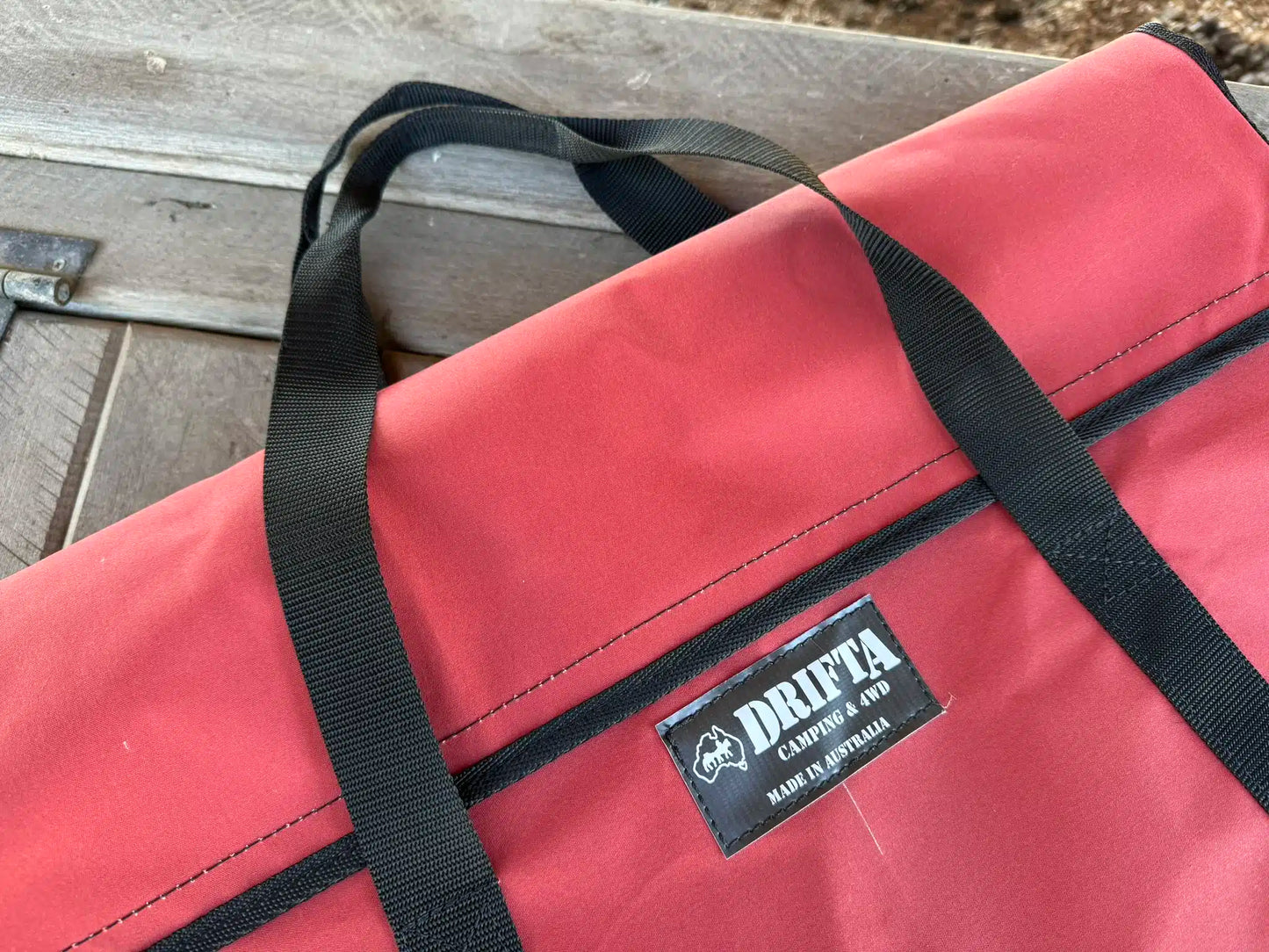 DRIFTA DS TAŠKA NA NOHY / STOLIČKU