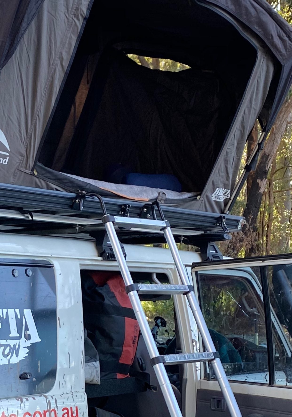 98b8d71d D929 49f7 Be78 17037cfcafb7