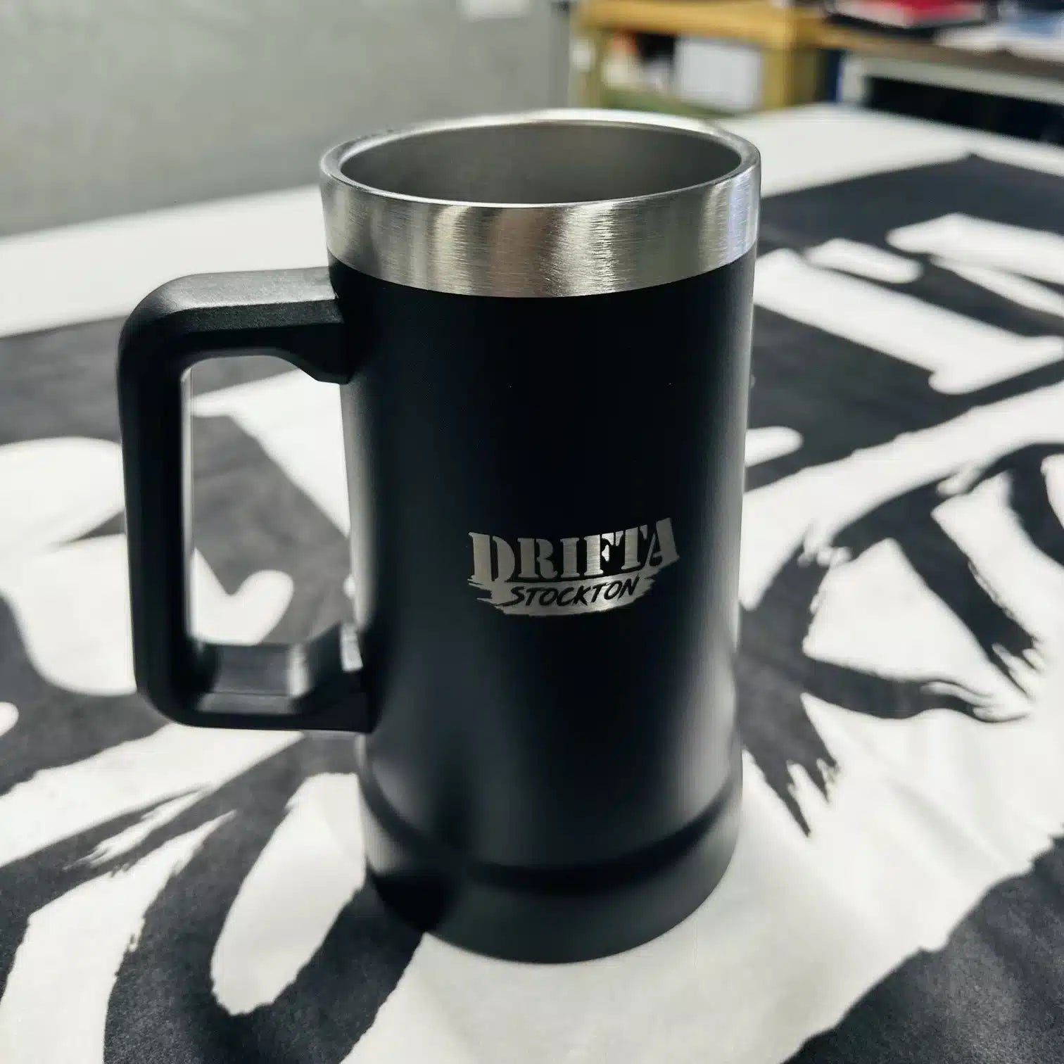 Ds Beer Mug 24oz 2