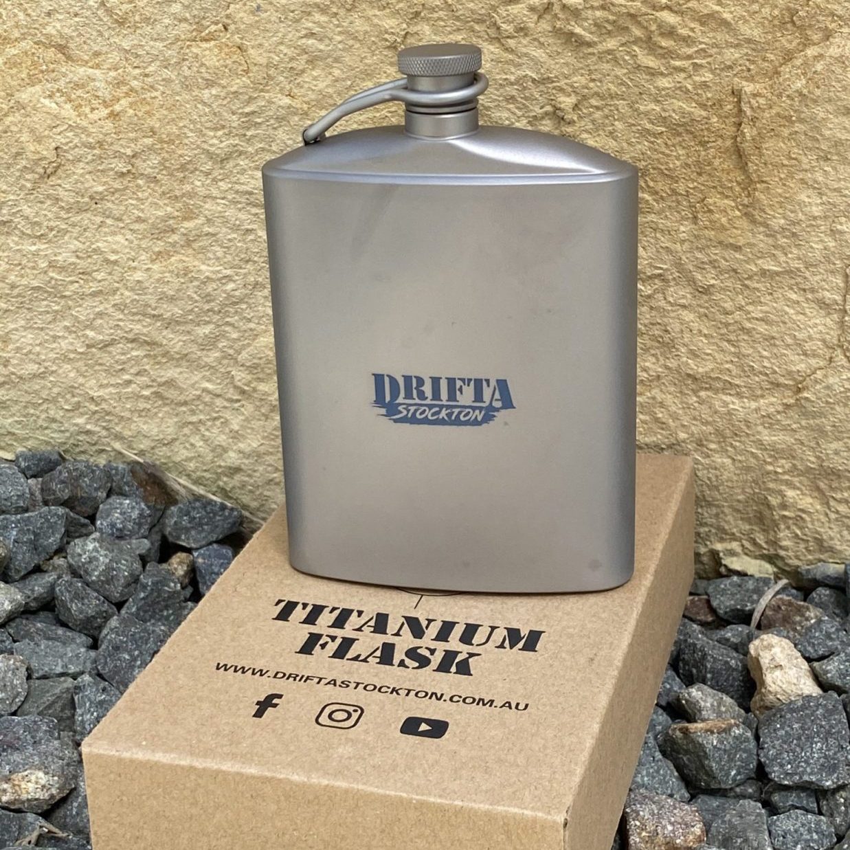 Ds Titanium Hip Flask 1 E1635991485696