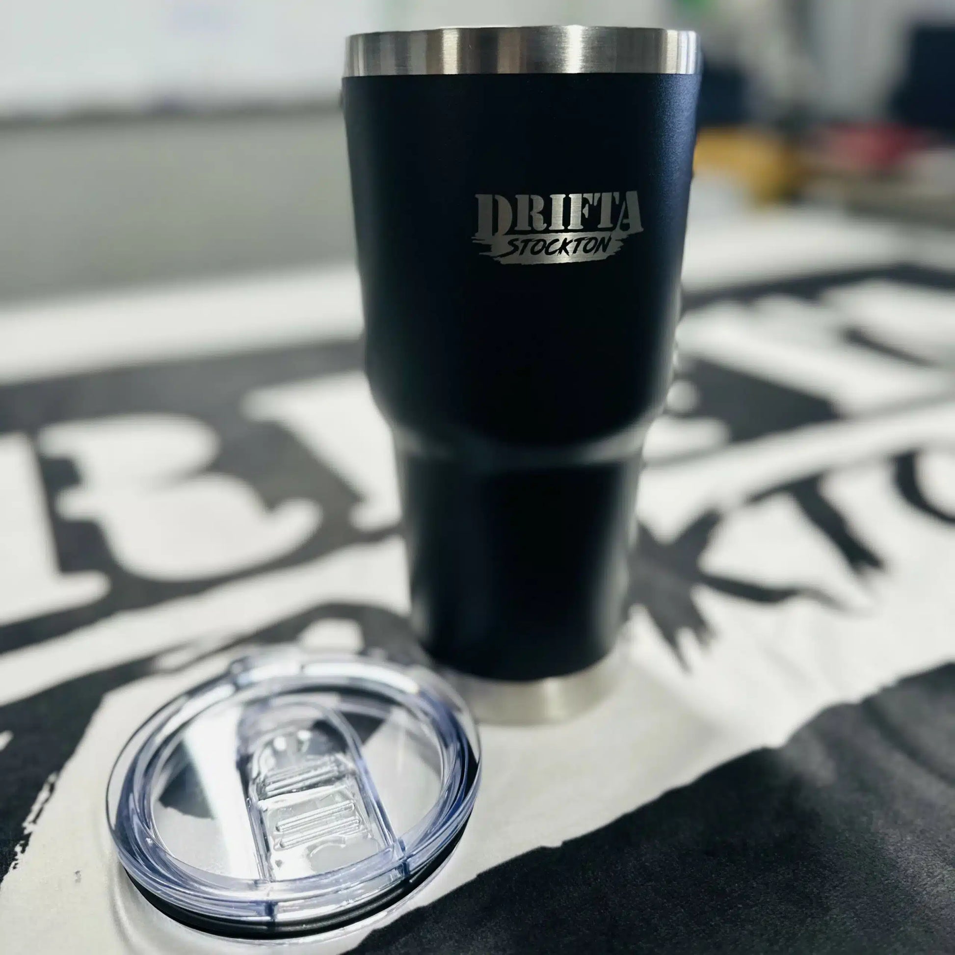 Ds Travel Mug 30oz 4 Scaled