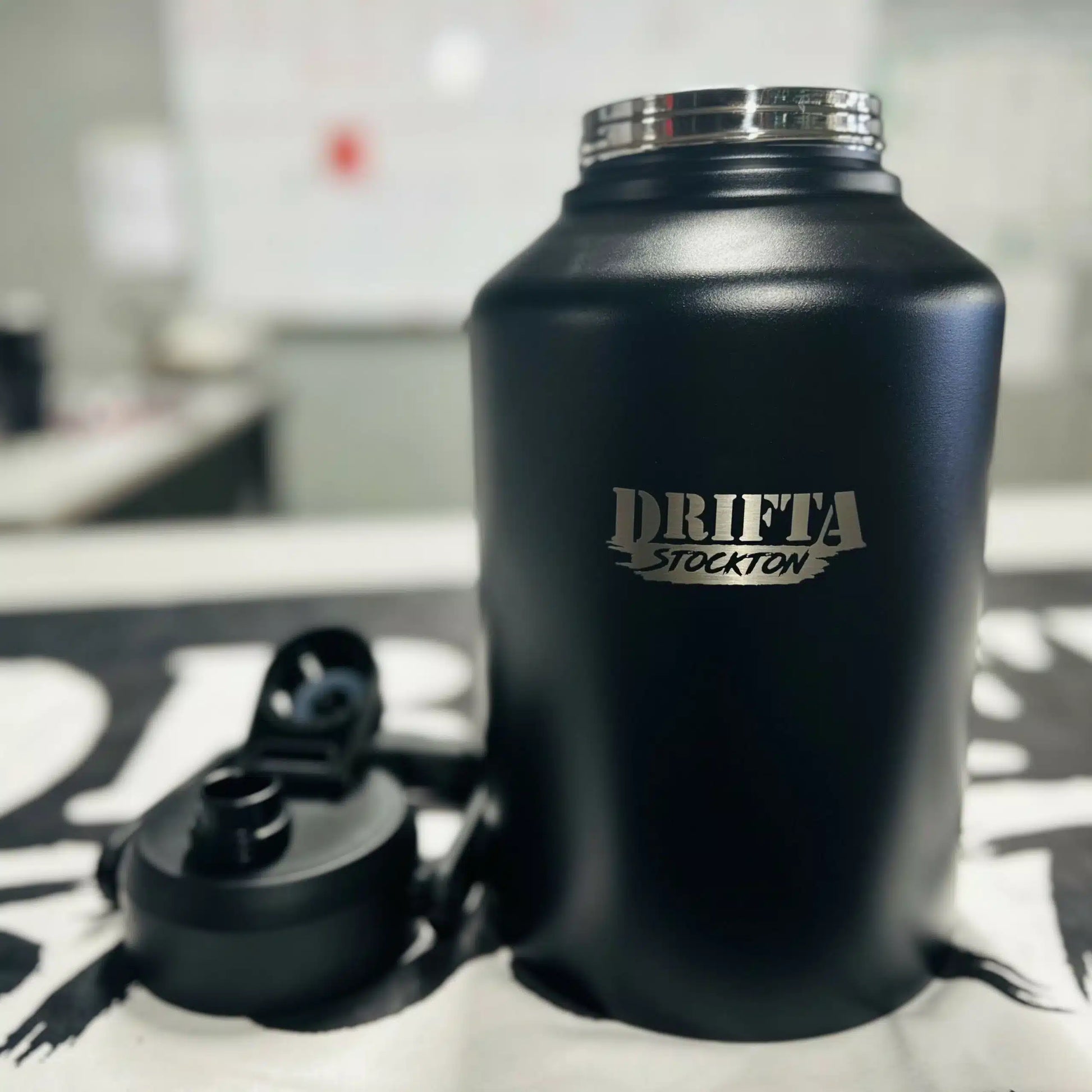 Ds Water Bottle 3.8l 2 Scaled