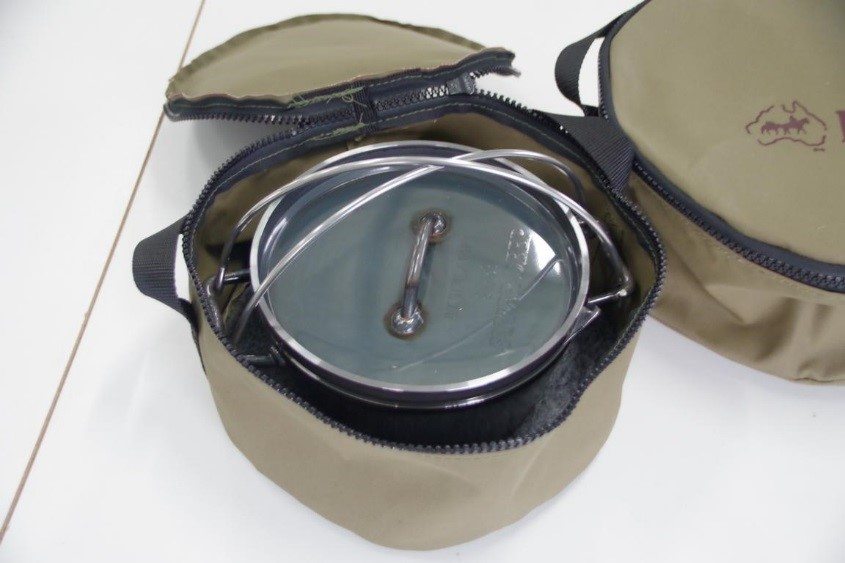 VAK NA KEMPINGOVÝ LITINOVÝ HRNEC / TROUBU