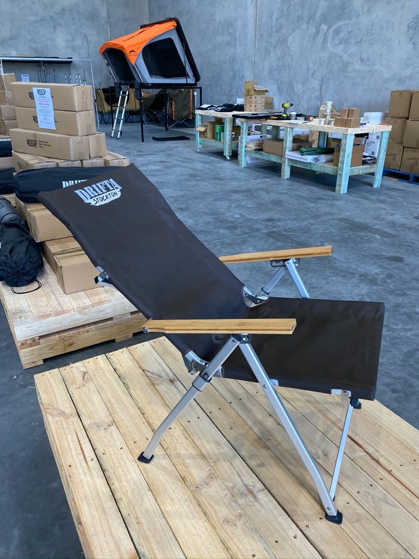 DRIFTA STOCKTON DELUXE RECLINING CAMP CHAIR