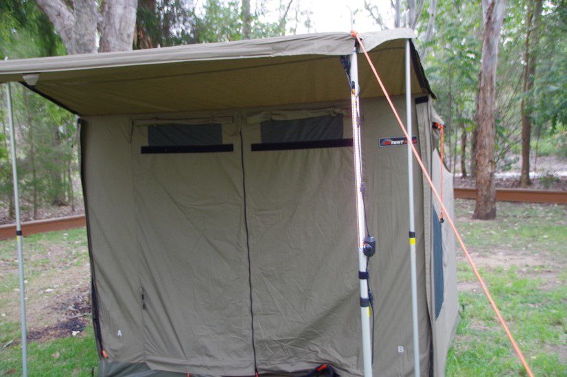 Led Twist Lock Power Poles03