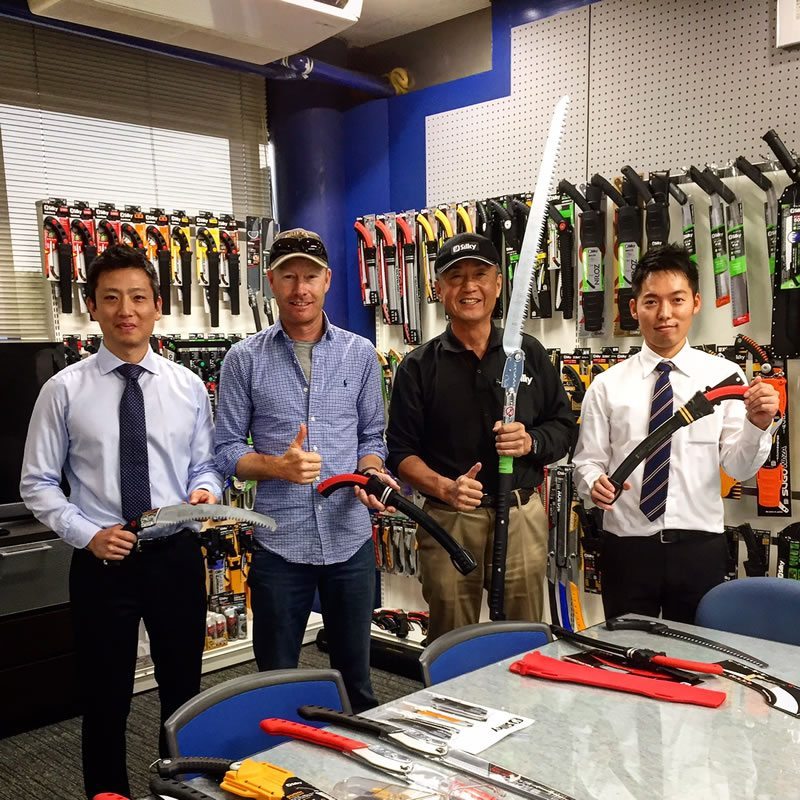 SILKY LARGE TOOTH BIGBOY