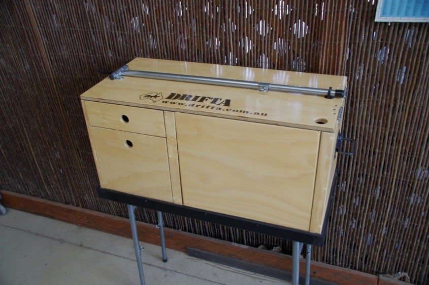 KUCHYNĚ S JEDNOPLOTÝNKOVÝM VAŘIČEM