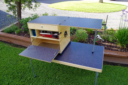 MALÁ CESTOVNÍ KUCHYNĚ S VÍKEM