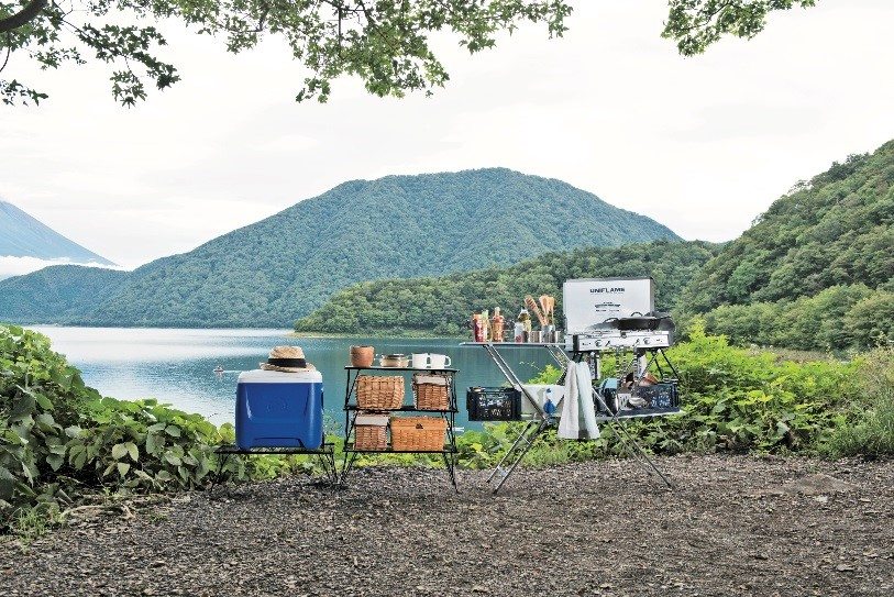 SKLÁDACÍ STOJAN A PŘÍSLUŠENSTVÍ